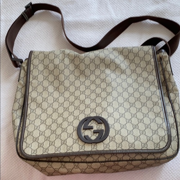 gucci messenger bag used
